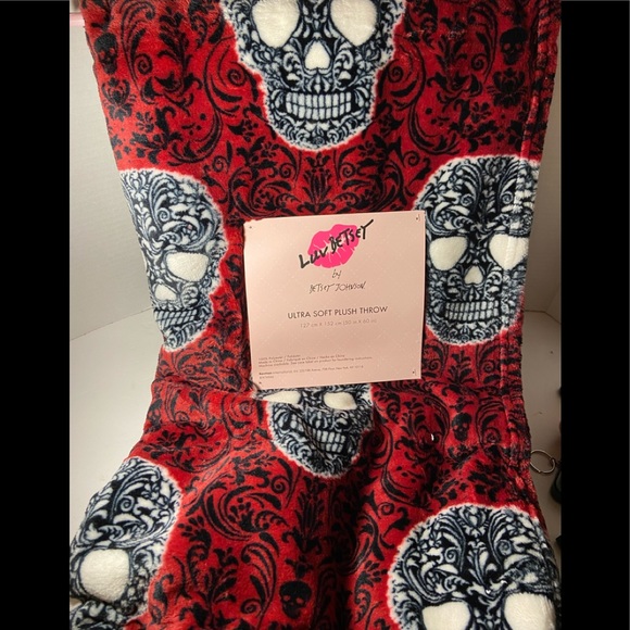 Betsey Johnson Other - Betsey Johnson Halloween throw.